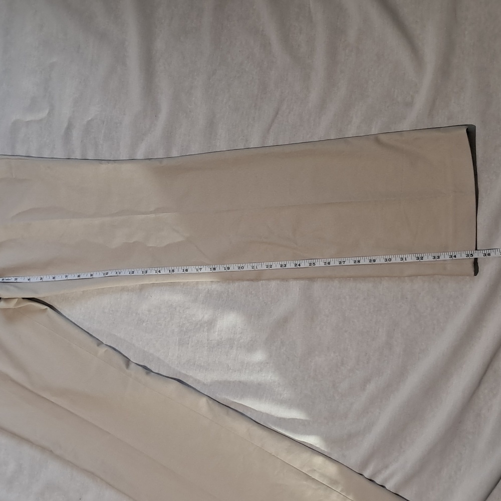 Banana Republic Jackson Fit. 4 Long.‎ Tan. - Picture 3 of 12